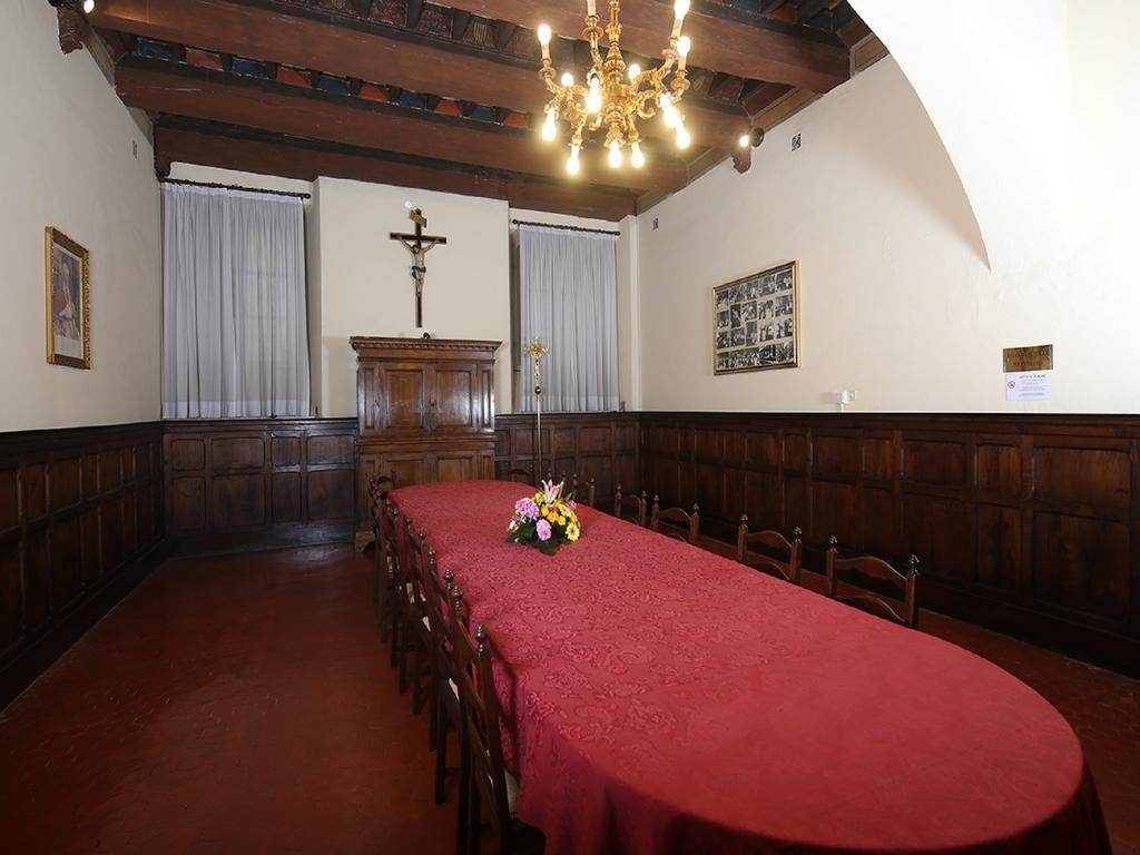 Casa Di Santa Francesca Romana A Ponte Rotto Exterior foto