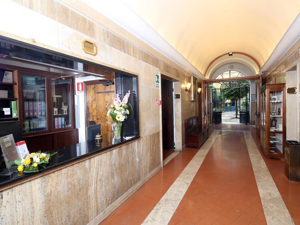 Casa Di Santa Francesca Romana A Ponte Rotto Exterior foto